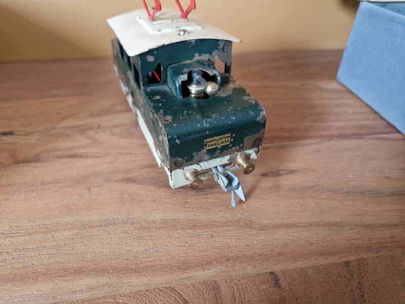 Old Louis Roussy box - LR Le Rapide - Scale O - in sheet metal from the 1940s