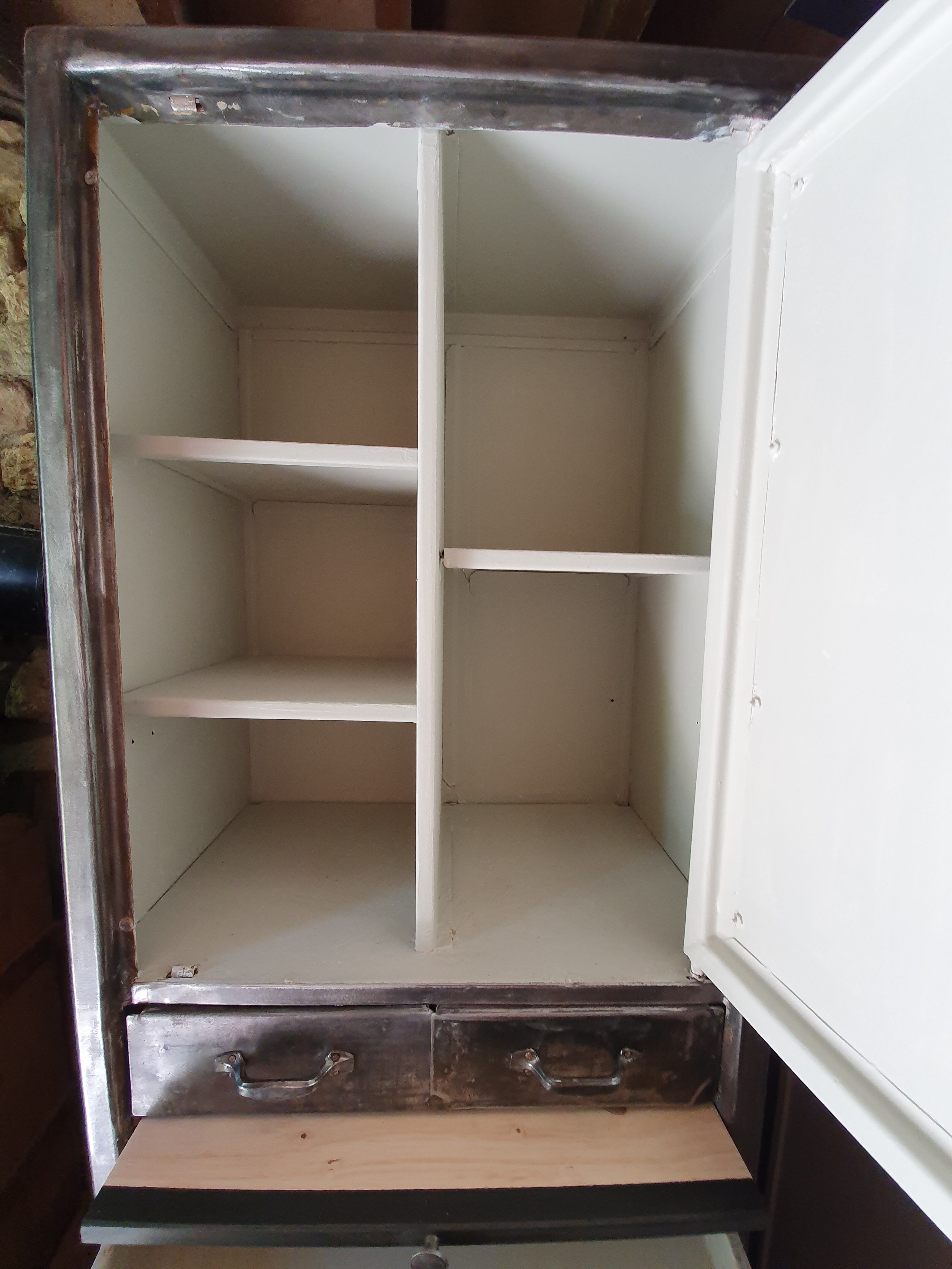 Armoire d'atelier vintage