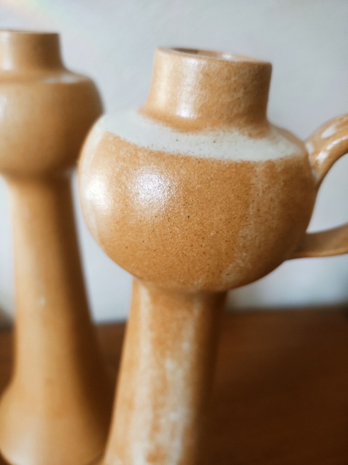 Duo de bougeoirs en grès satiné