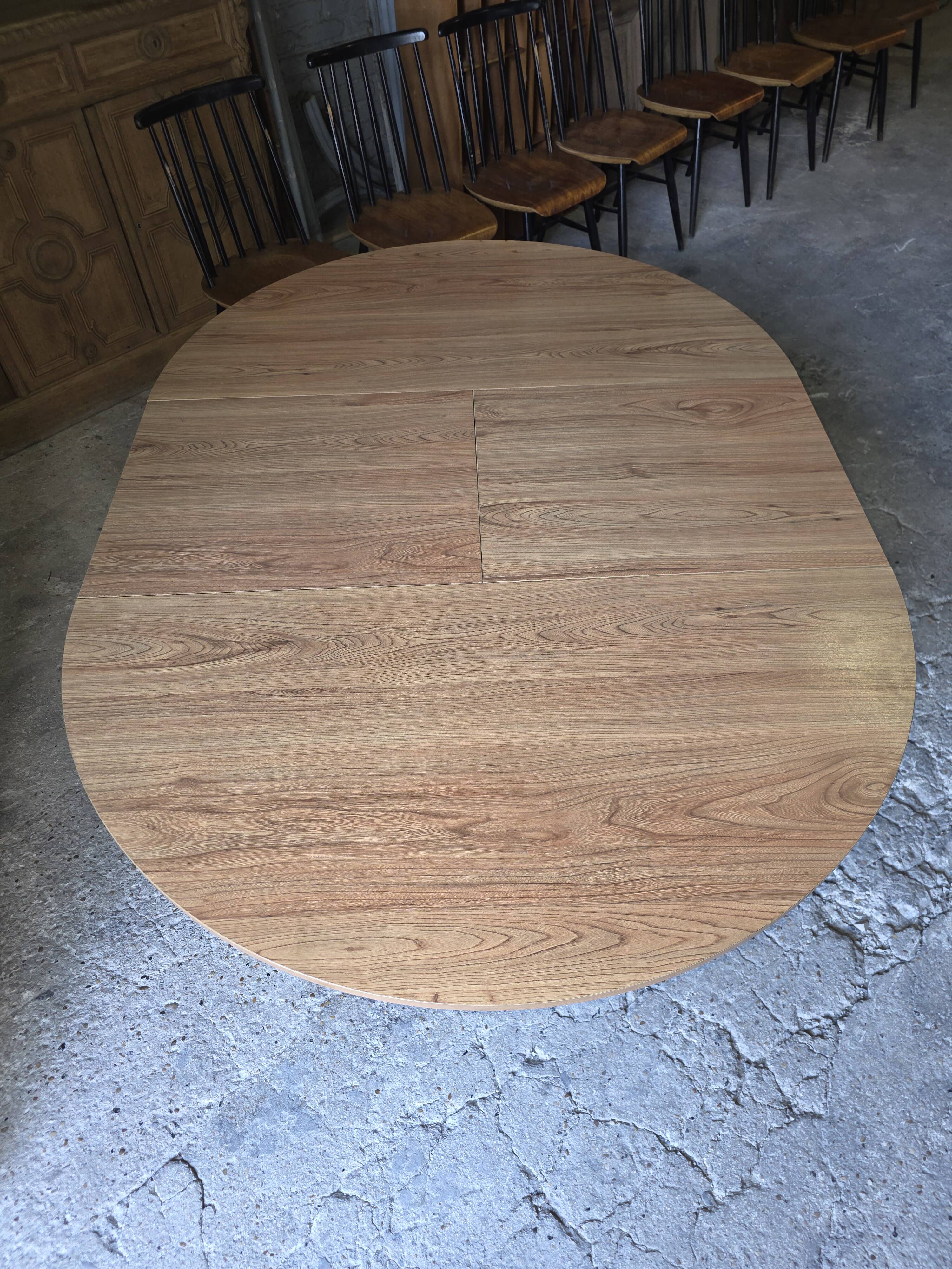 Table scandinave extensible en chêne des années 60