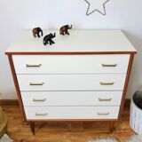 White and wooden chest of drawers