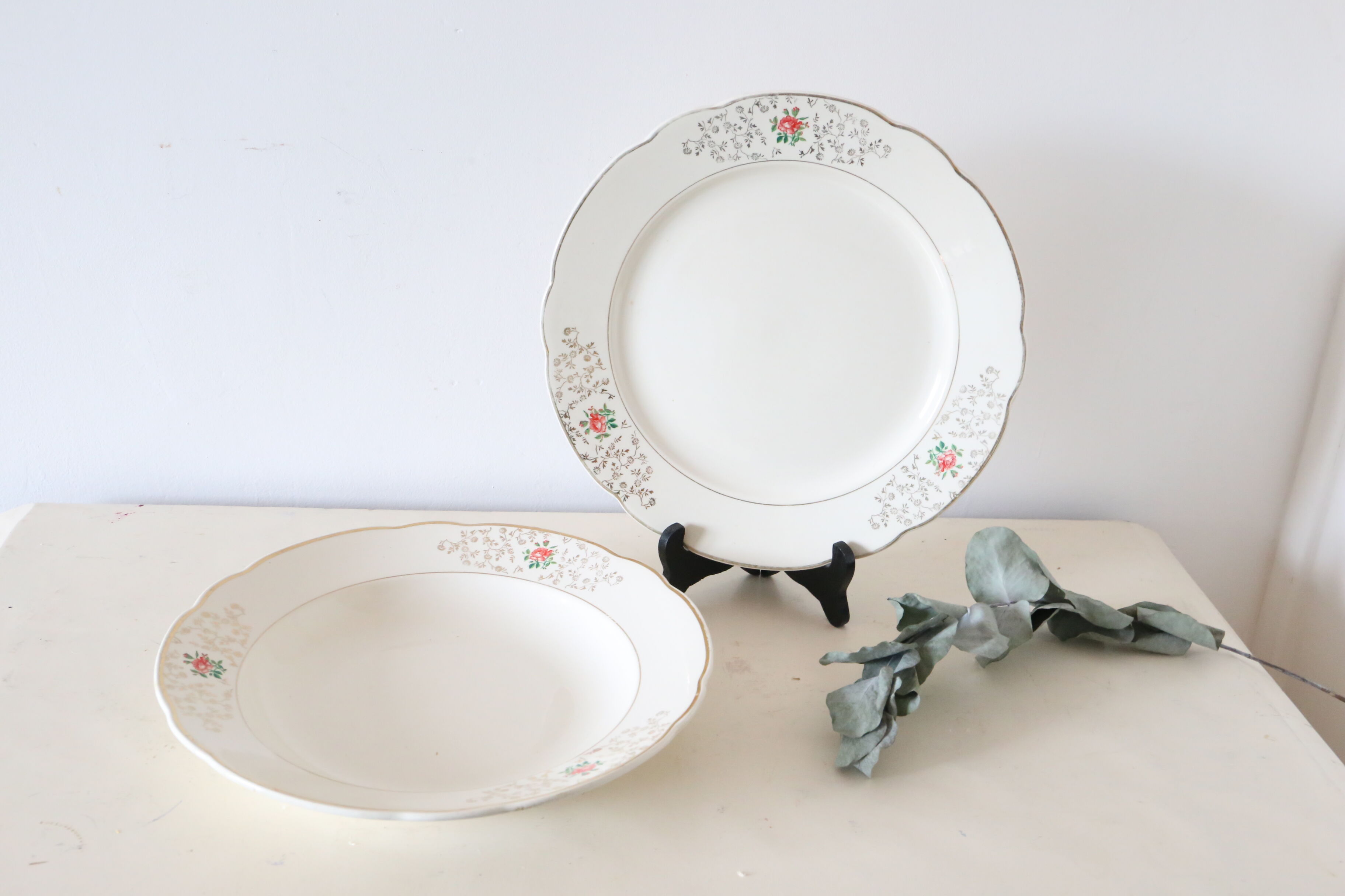 Duo of round dishes, Villeroy and Boch, vintage