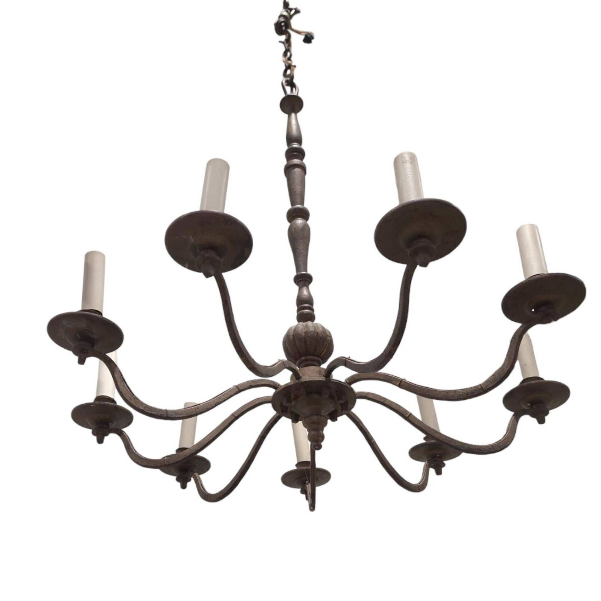 Vintage chandelier with 9 arms in gold metal – foliage decoration – Paris Baguès