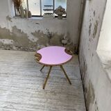 Table basse vintage en rotin rose