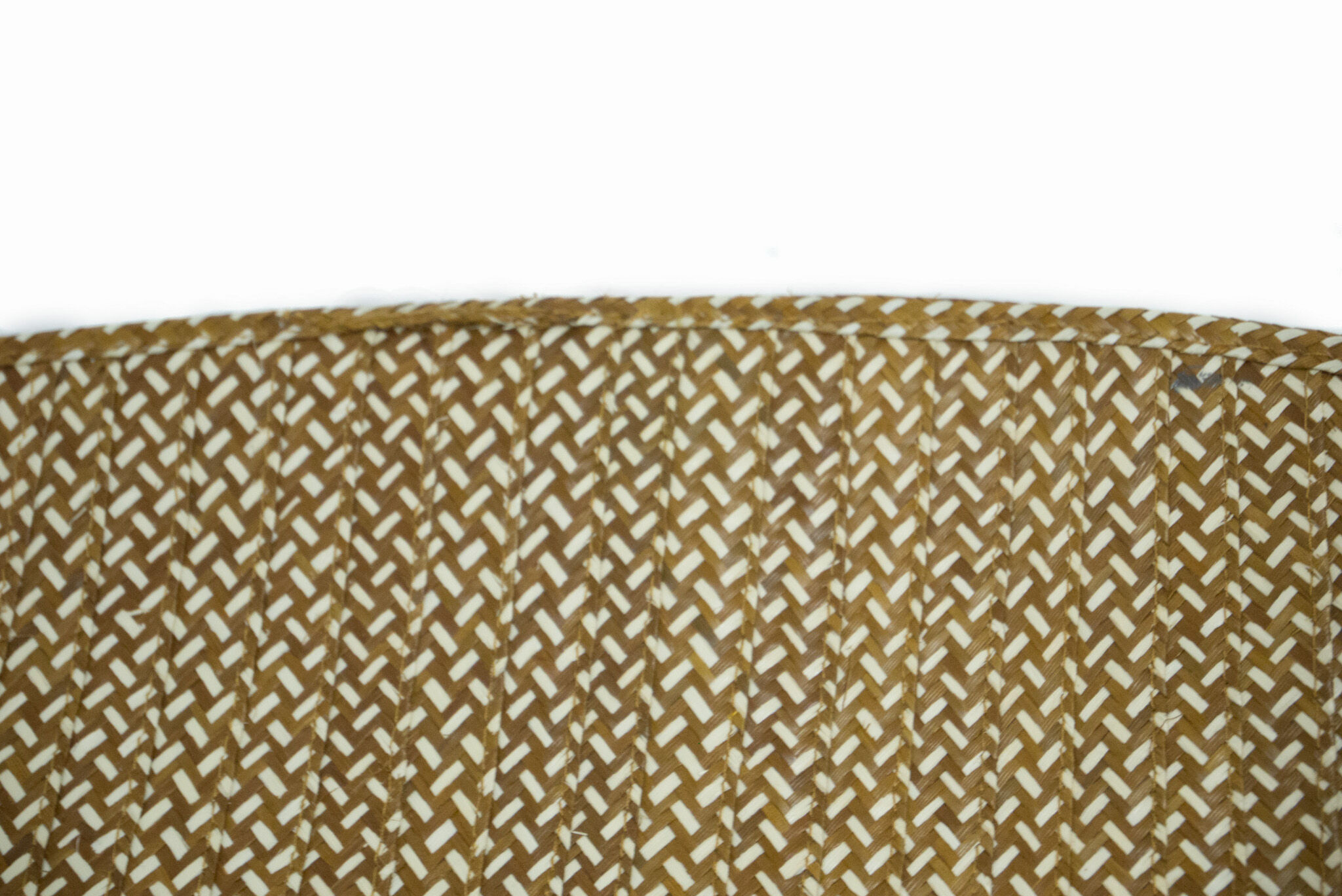 Round carpet or wall decoration in natural fiber of caña flecha