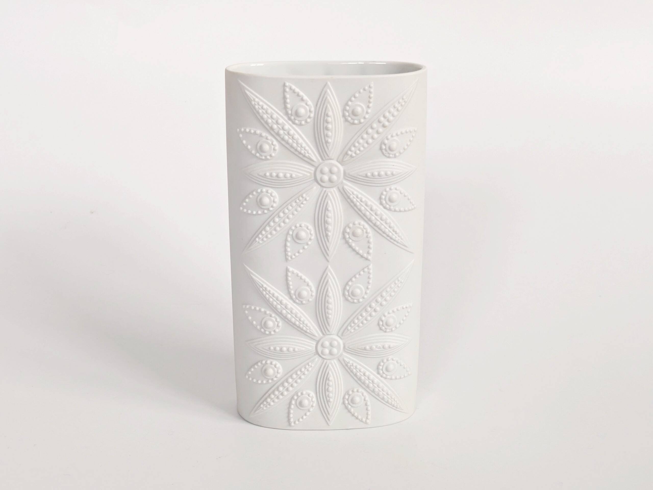 Biscuit porcelain vase, Nanny Still for Heinrich, 1970s