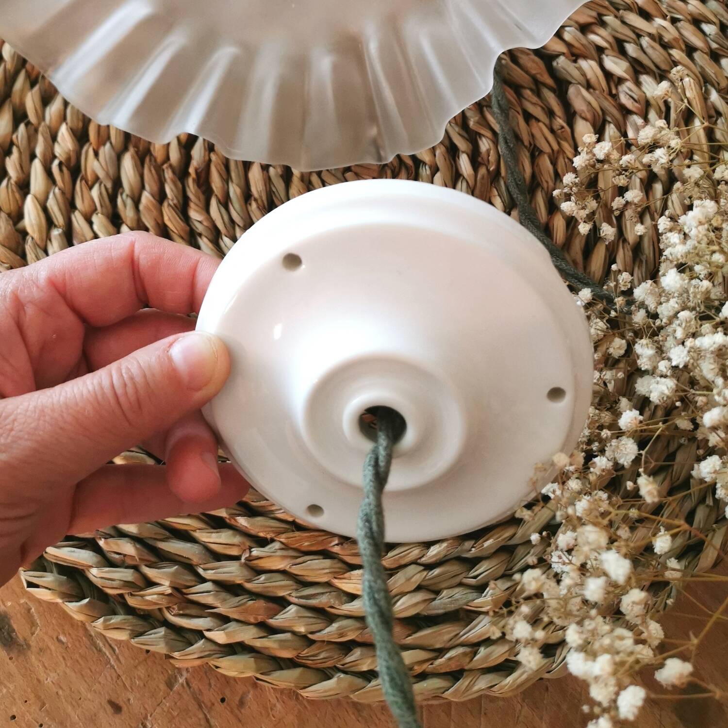 Opaline pendant light, khaki twisted cables