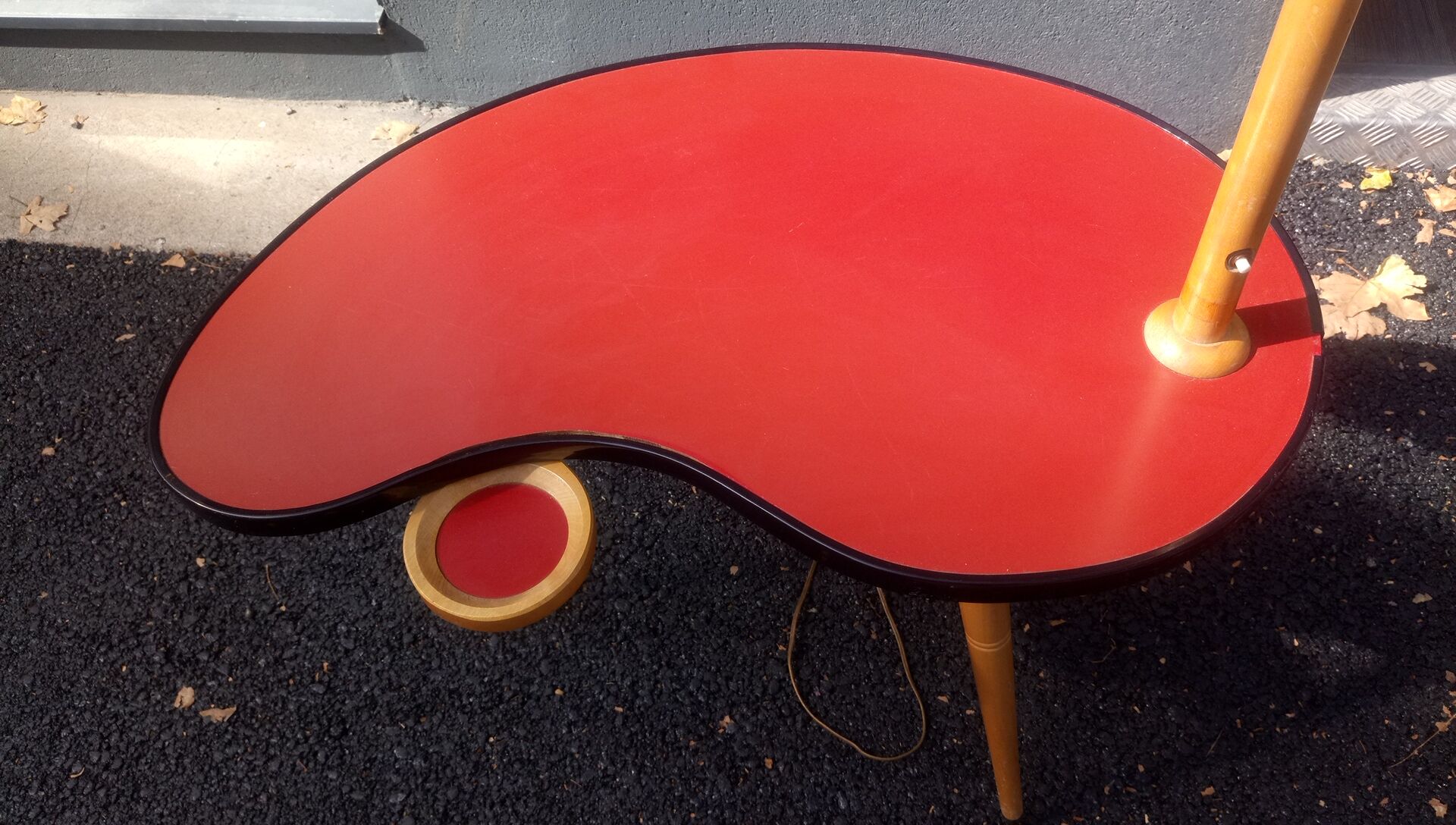 Lampadaire formica rouge-rose années 50-60 vintage