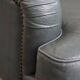 Fauteuil Chesterfield bleu en cuir de vachette de style anglais