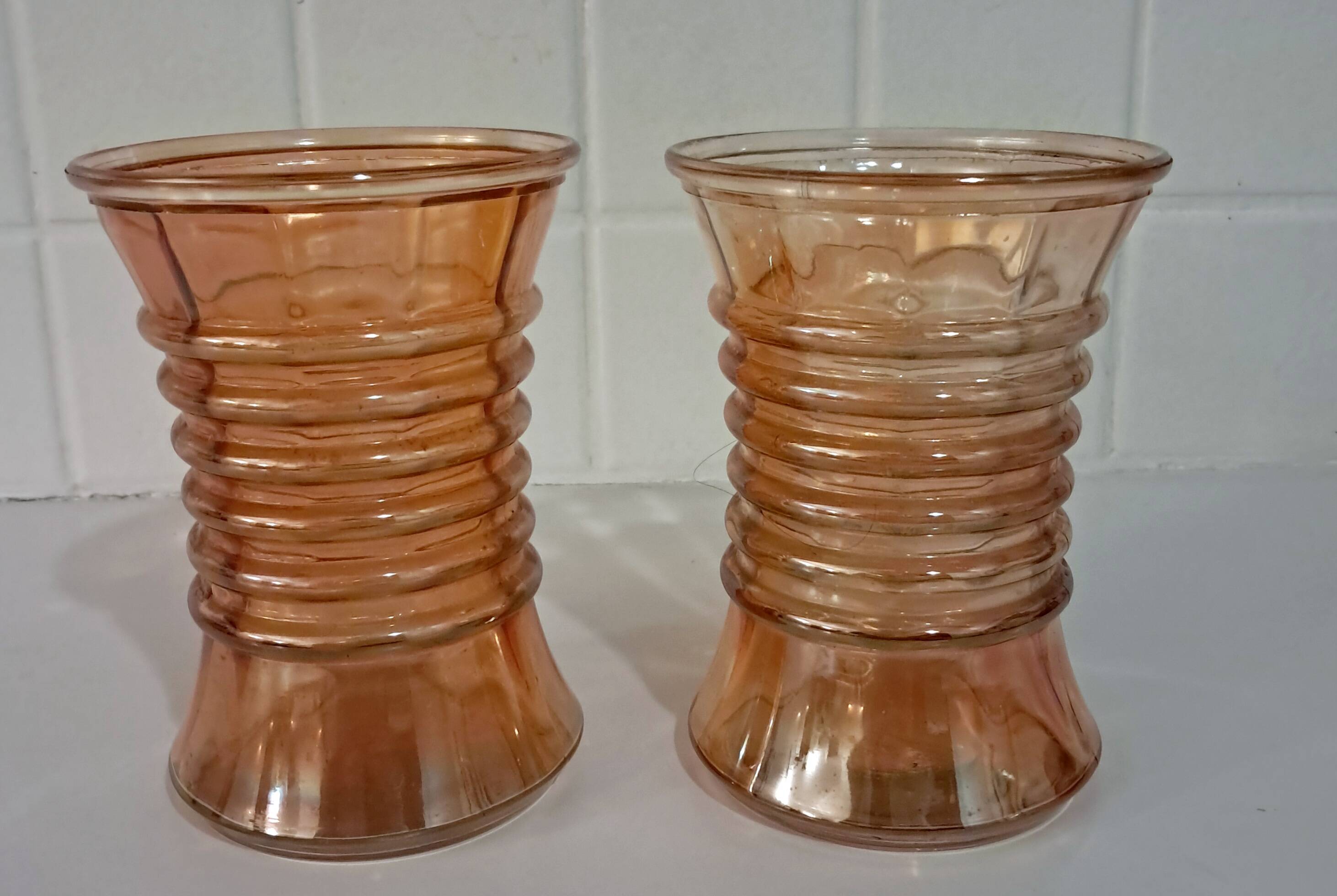 Pair of vases in iridescent orange glass. 1950s