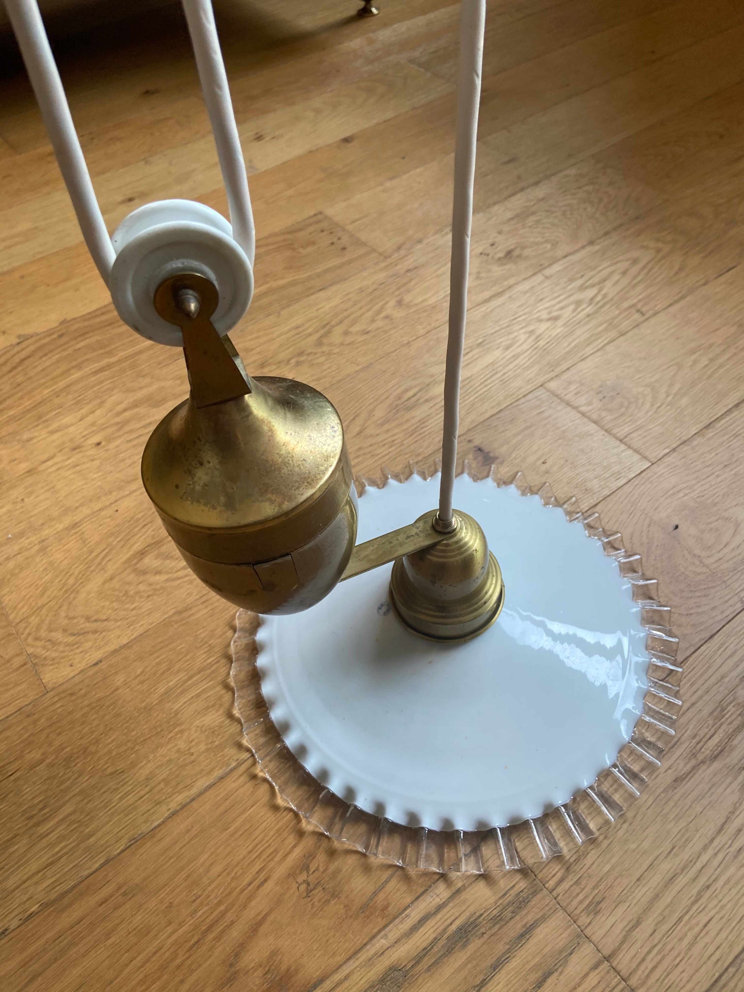 Pulley hanging lamp
