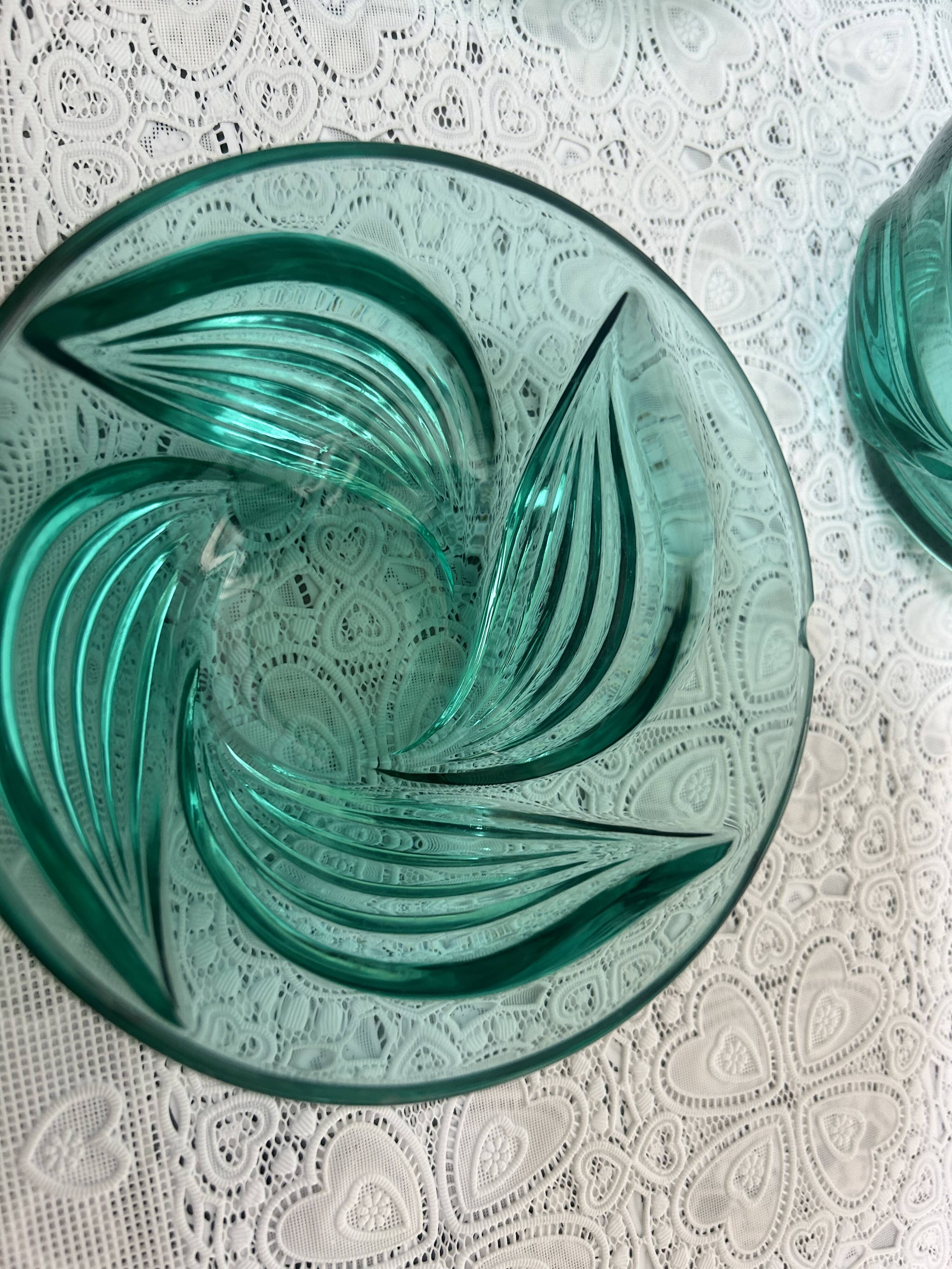 Salad bowl Fruit bowl and bowls