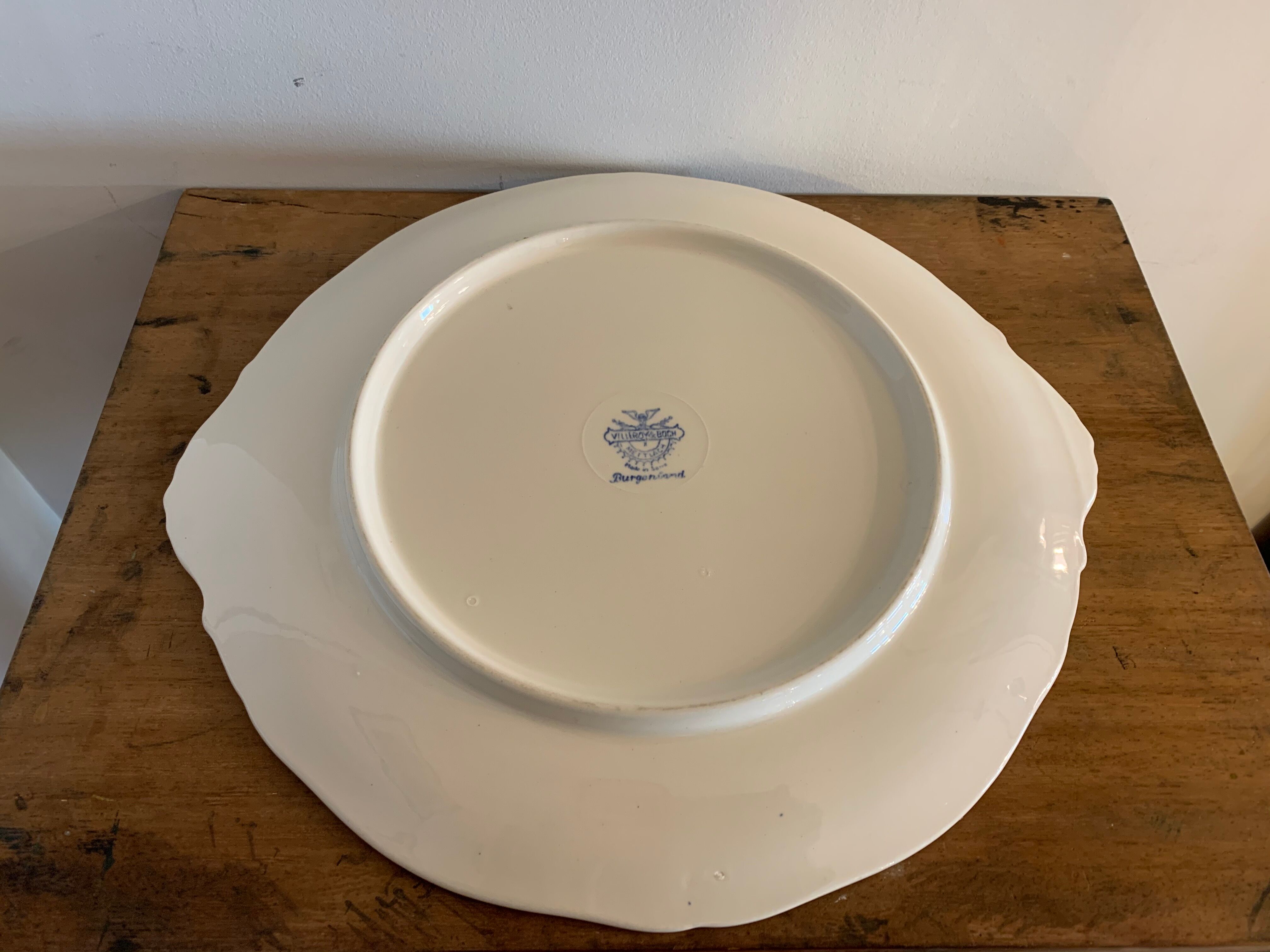 Service or dessert dish Villeroy and Boch model Burgenland