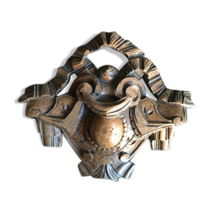 Blason ancien en bois