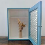 Armoire à pharmacie
