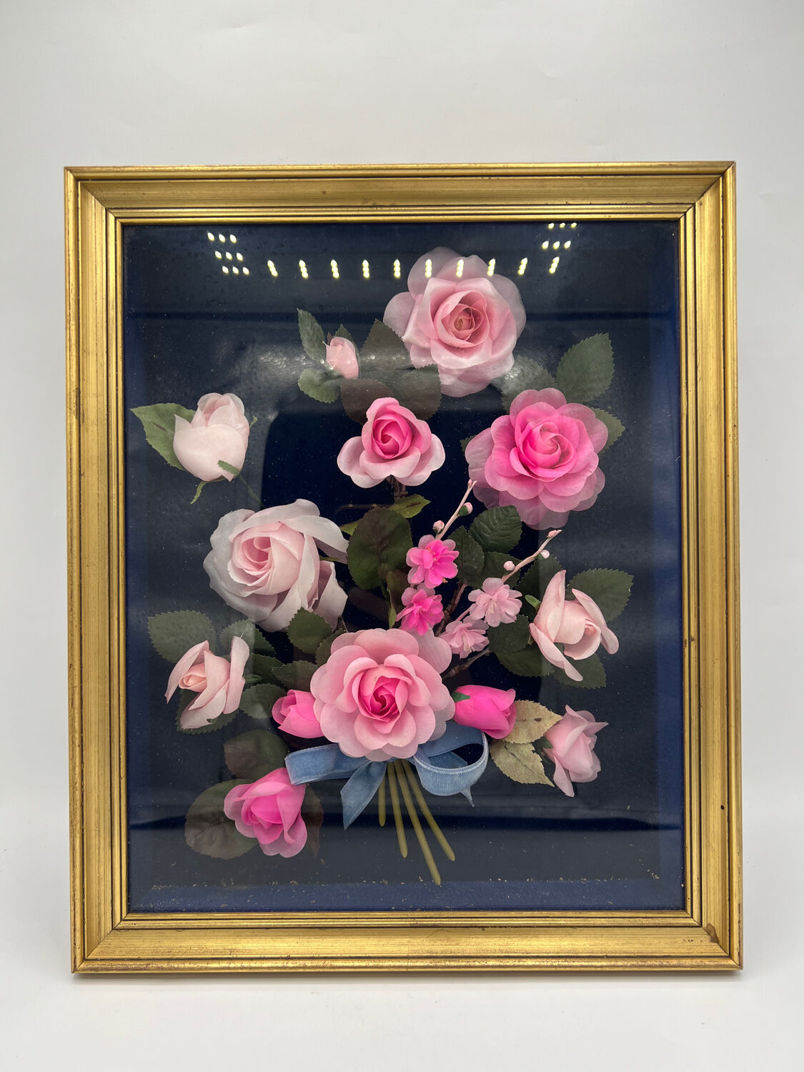 Vintage showcase frame