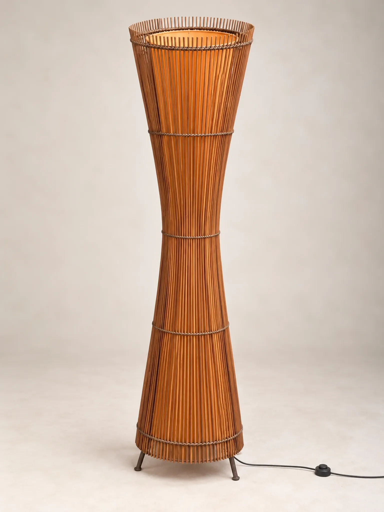 Grand lampadaire vintage Kobe