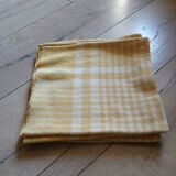 4 large vintage napkins