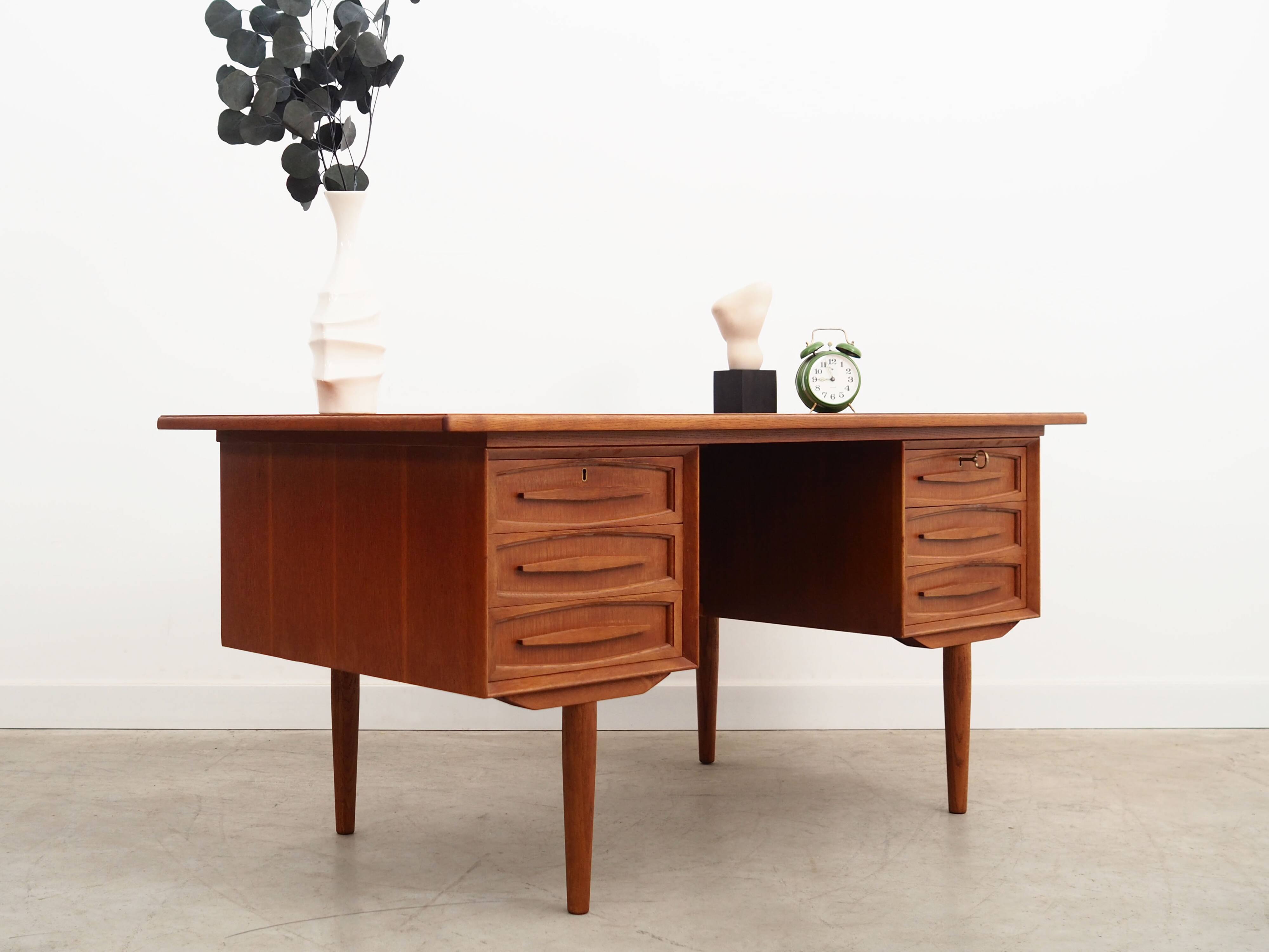 Oak desk, Danish design, 1960s, production: Denmark
