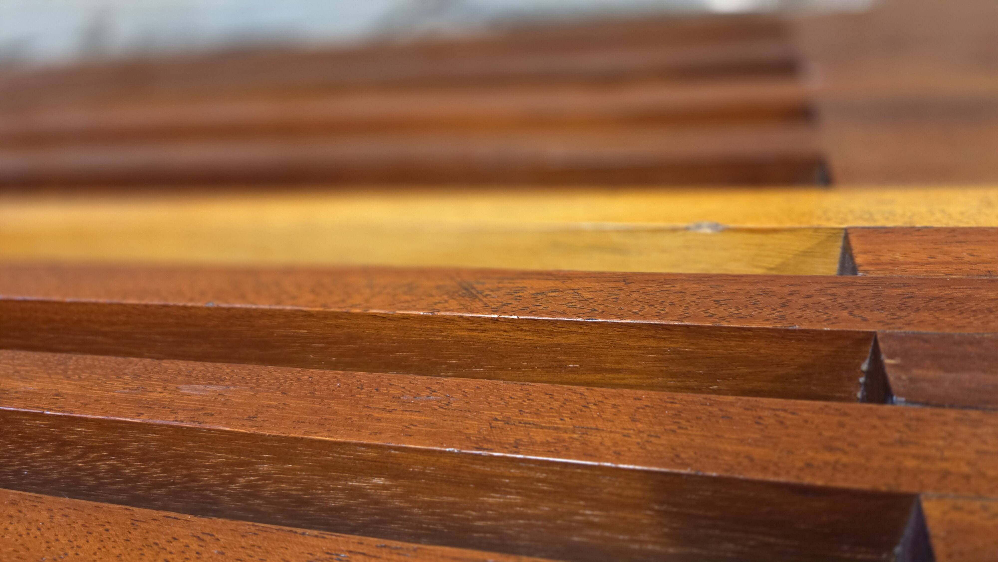 Vintage brutalist bench in solid teak with slats – 1970s