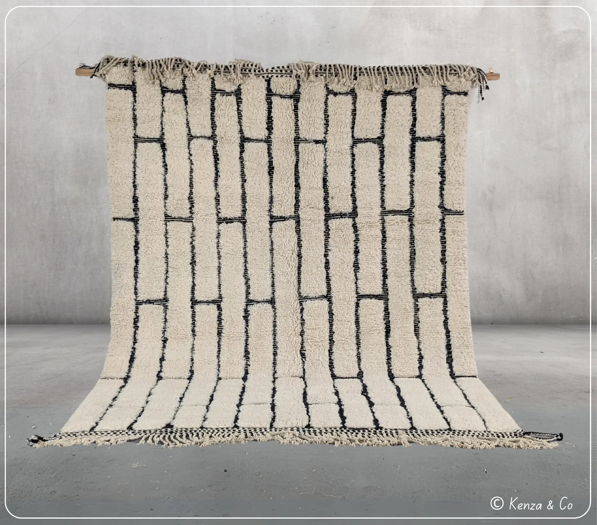 Large Beni Ouarain rug, 285 x 215 cm || 9.35 x 7.05 feet, G-339