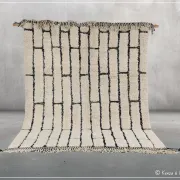 Large Beni Ouarain rug, 285 x 215 cm || 9.35 x 7.05 feet, G-339
