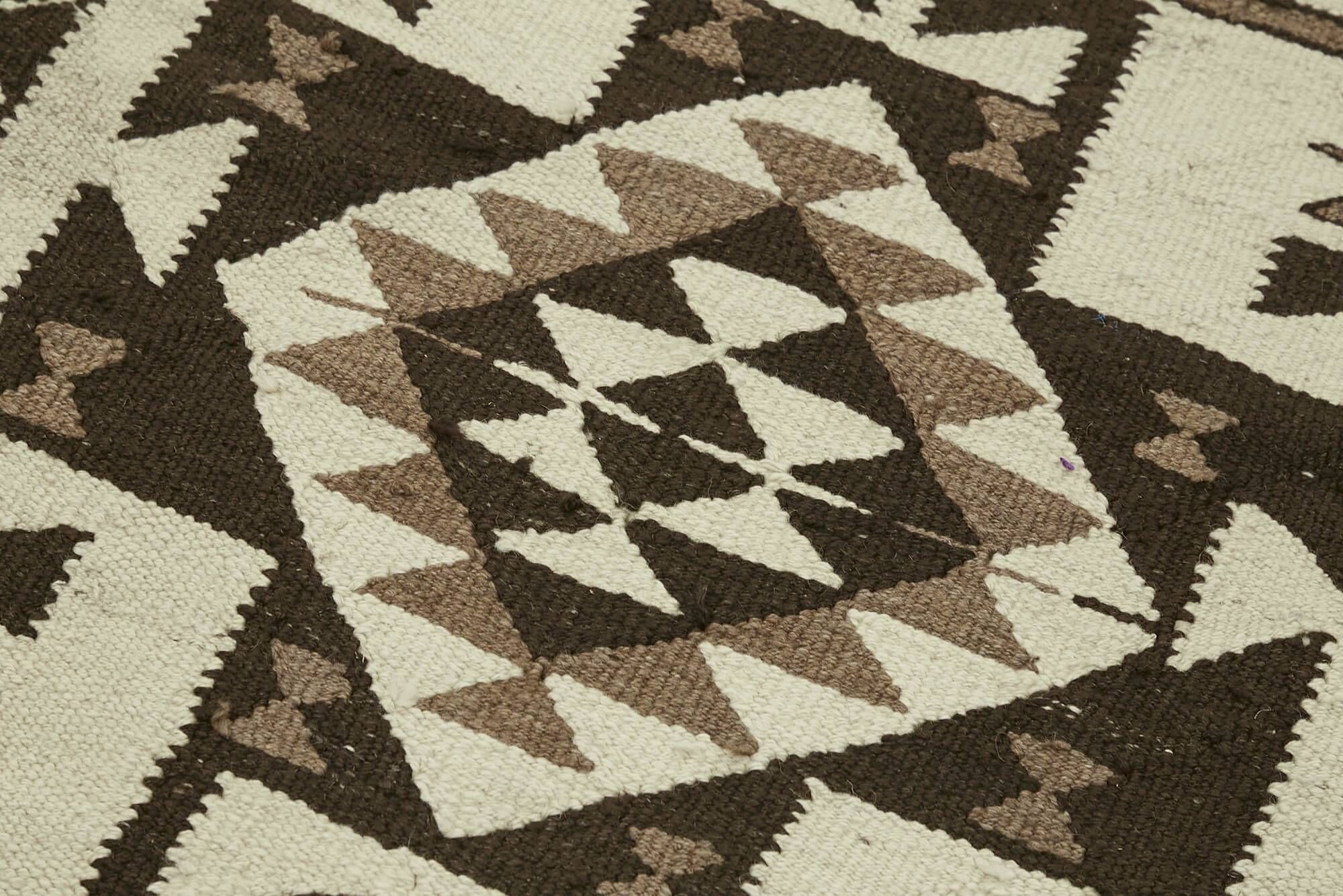 Turkish Handwoven Vintage Herki Kilim 92 cm x 325 cm