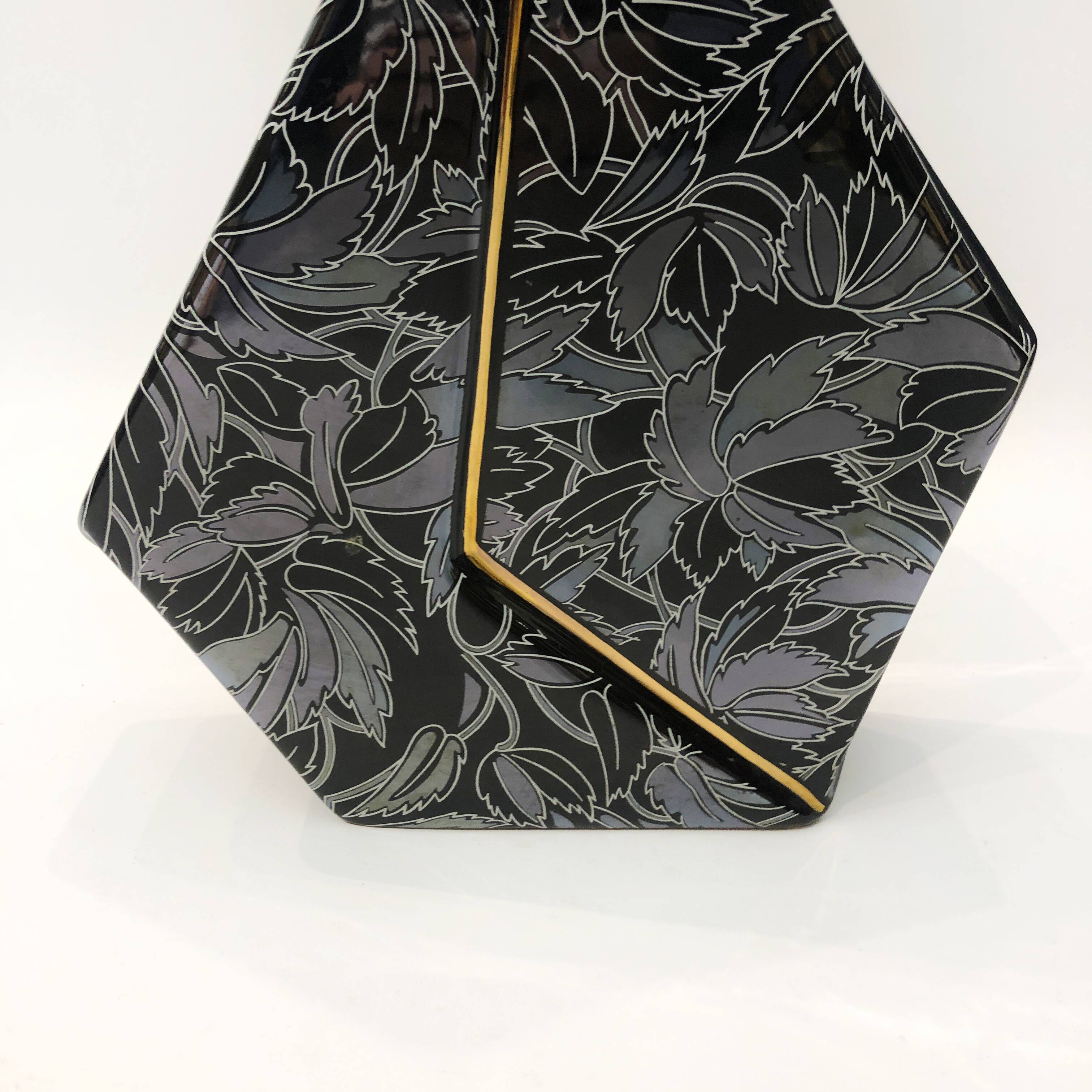 Polygonal black ceramic iridescent lamp 1980s memphis milano light table retro