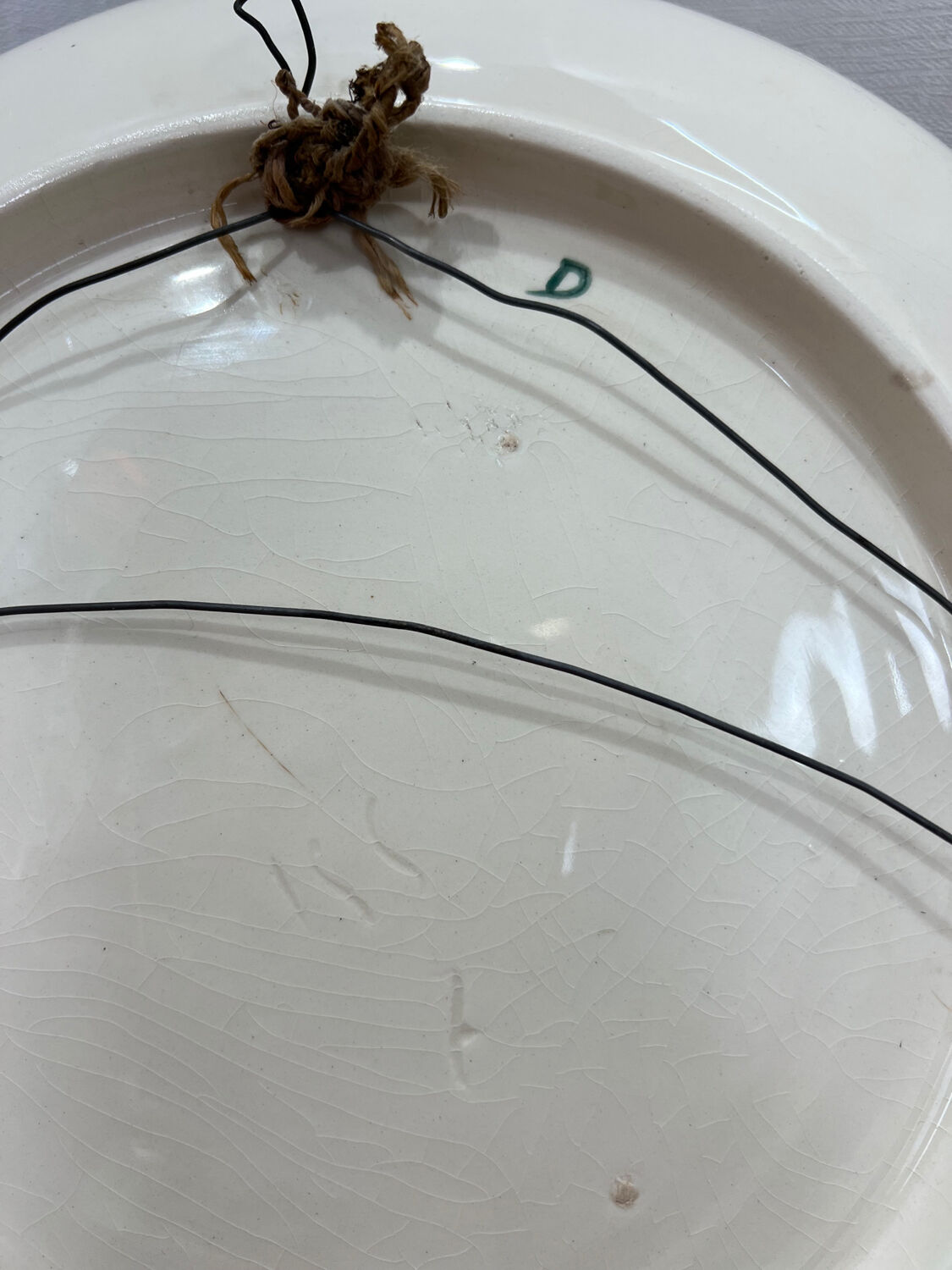 Plate decoration pears Barbotine