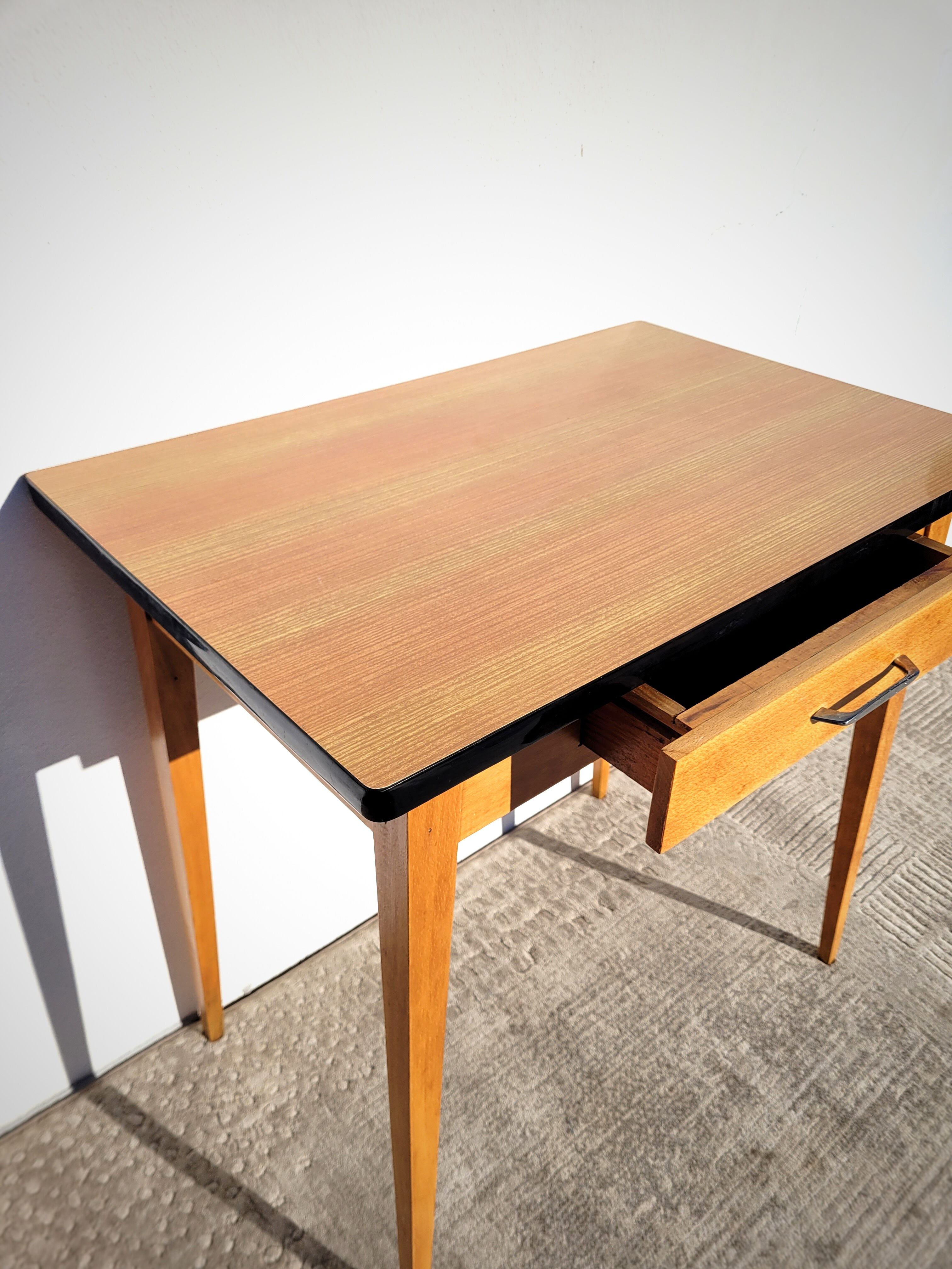 Boarding office 1960