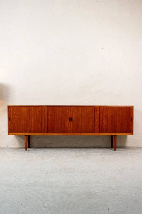 Ejnar Larsen & Aksel Bender sideboard with sliding doors, teak, vintage mid-century Danish design, Næstved Møbelfabrik.