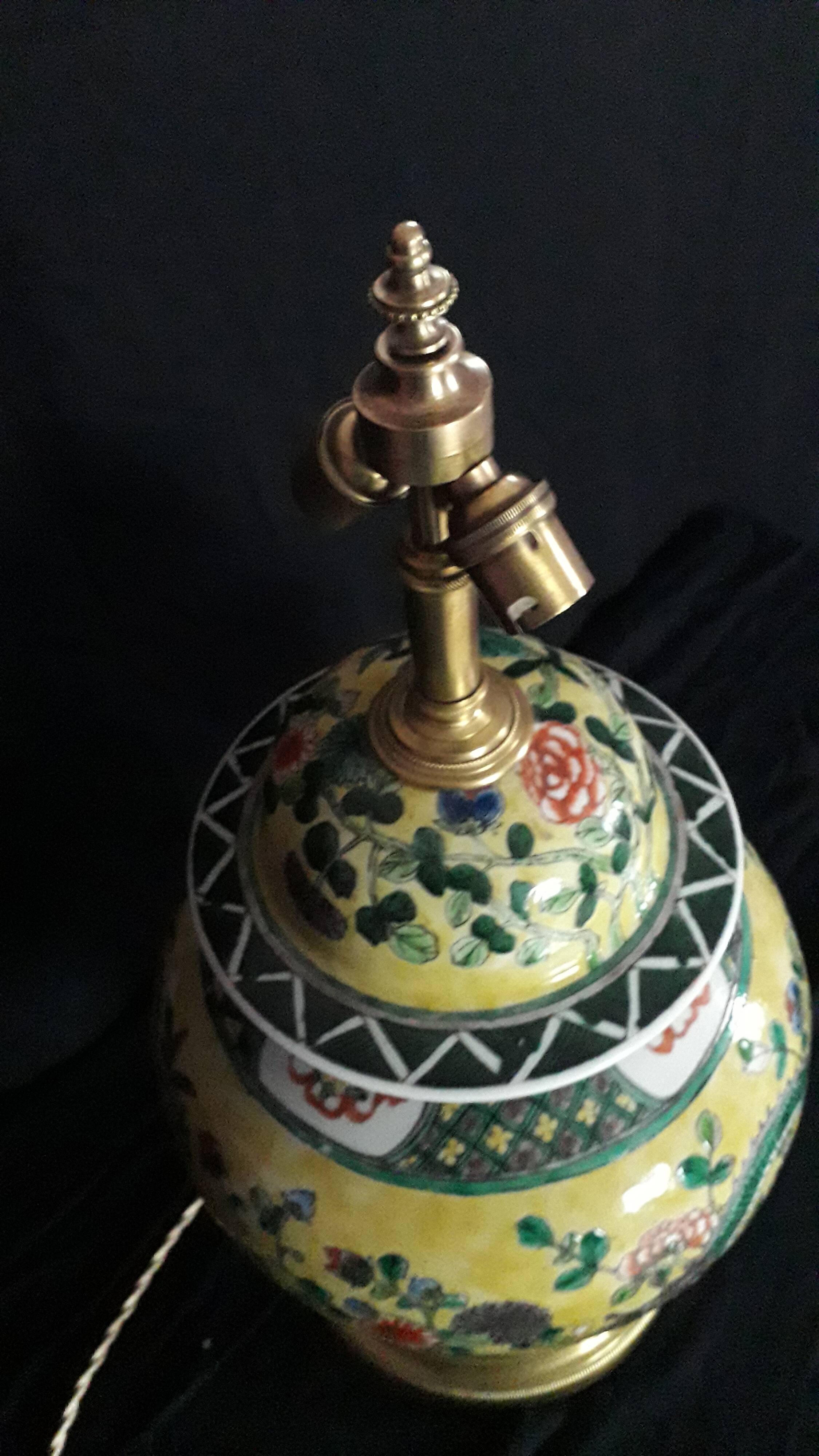 19th century Chinese table lamp