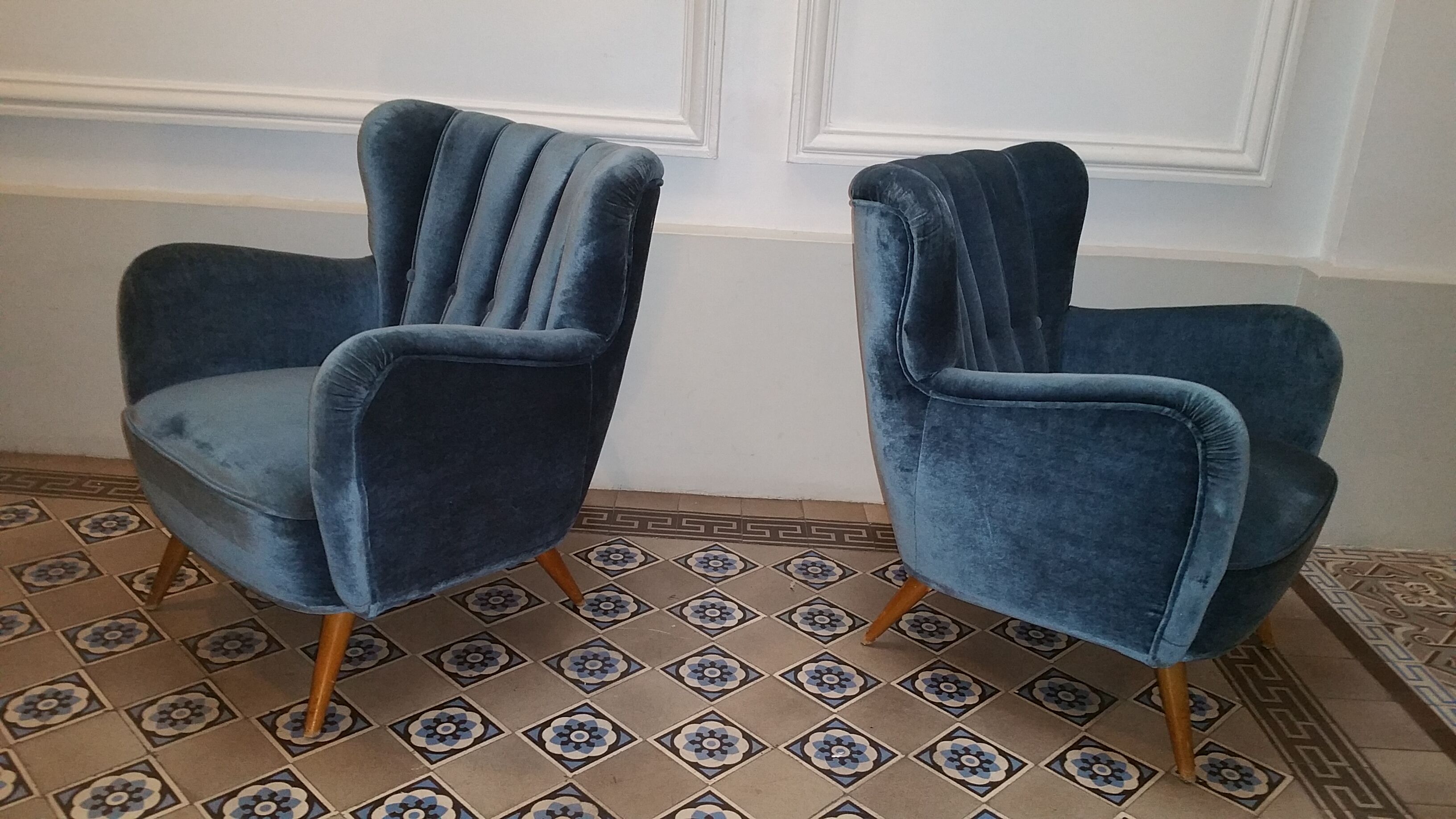 Superb pair Wing chair years 50 club chairs.