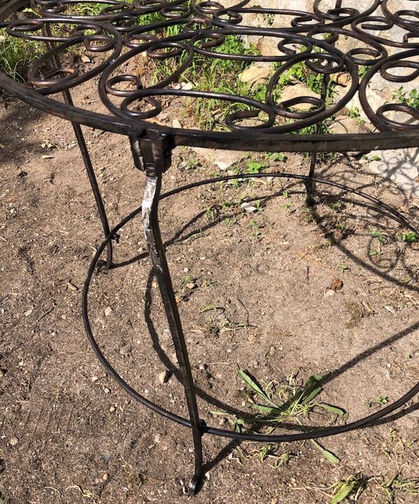 Table fer forgé ronde