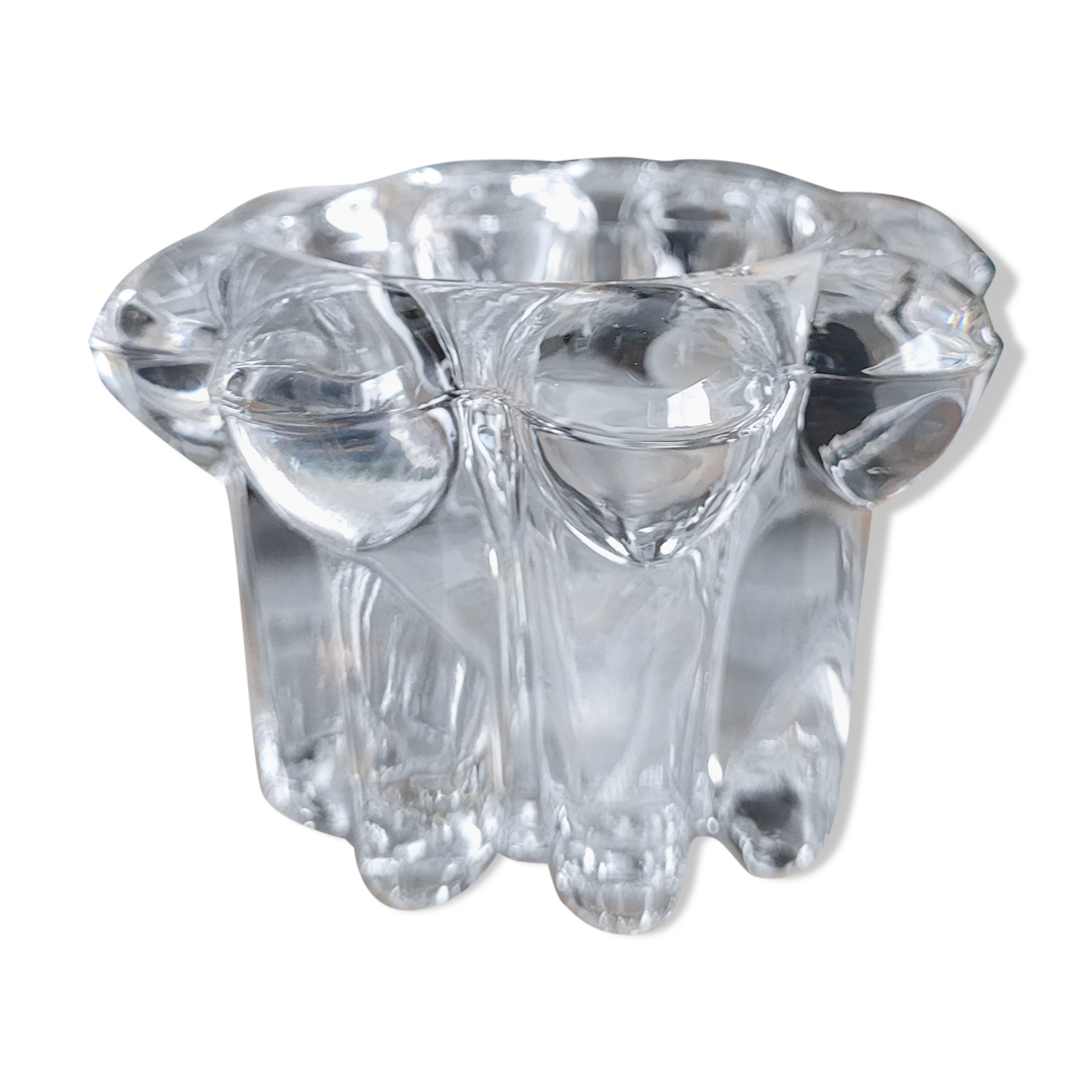 Bougeoir en verre moulé