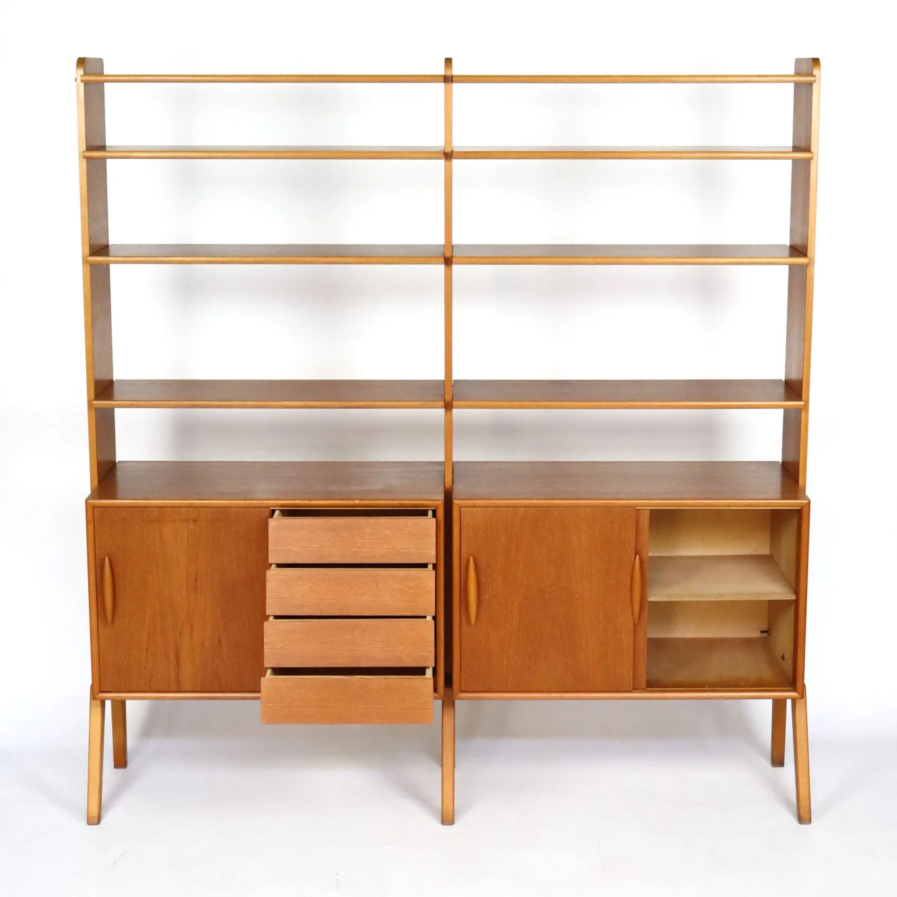 Double teak bookshelf from the 1960s.