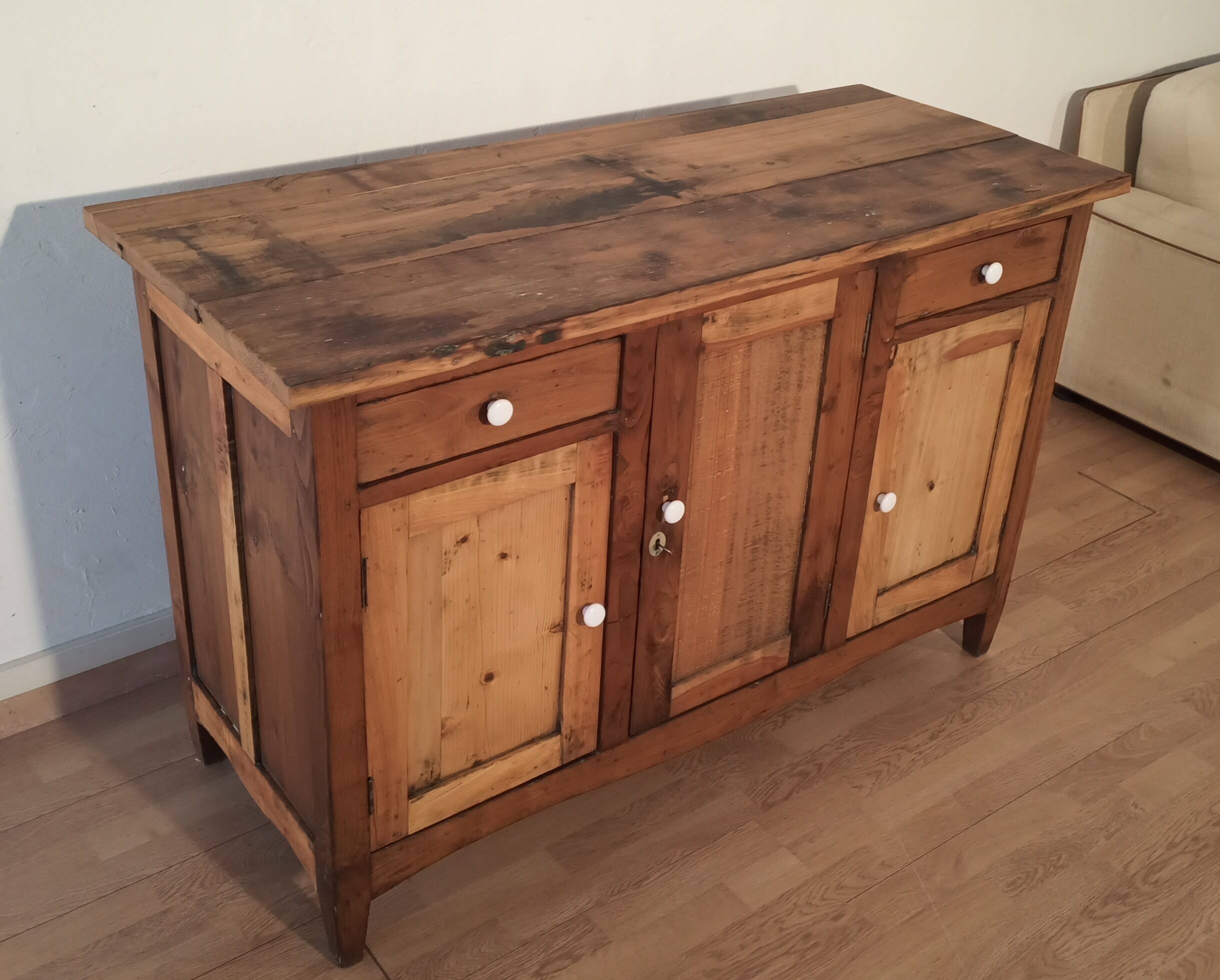 Base de commode en pin de campagne, sud de l'Italie, fin du XIXe siècle