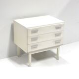 Ensemble de deux tables de chevet blanches vintage fabriquées dans les années 70