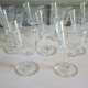 Service of 33 glasses on foot & carafe