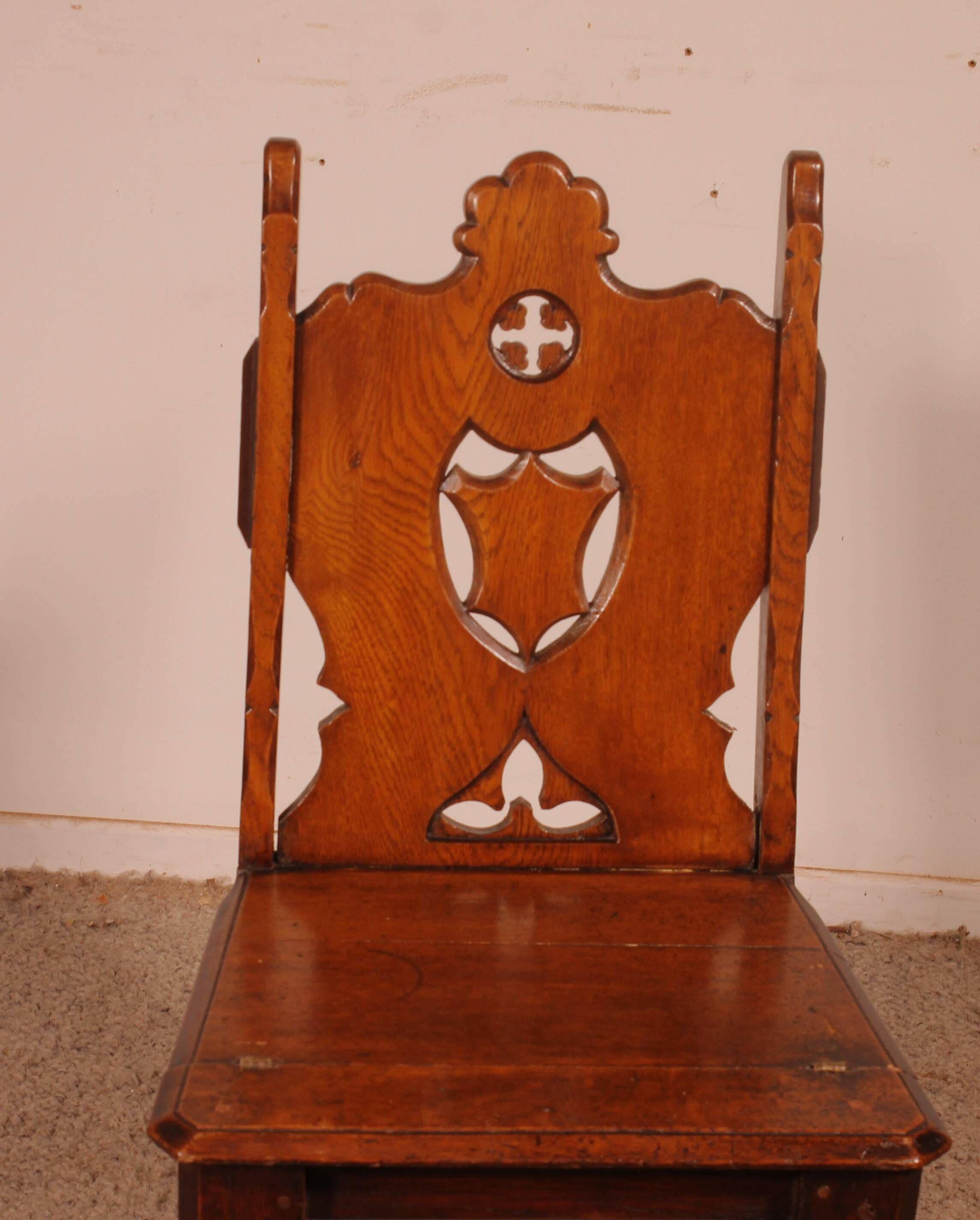 neogothic step stool - 19th century in oak