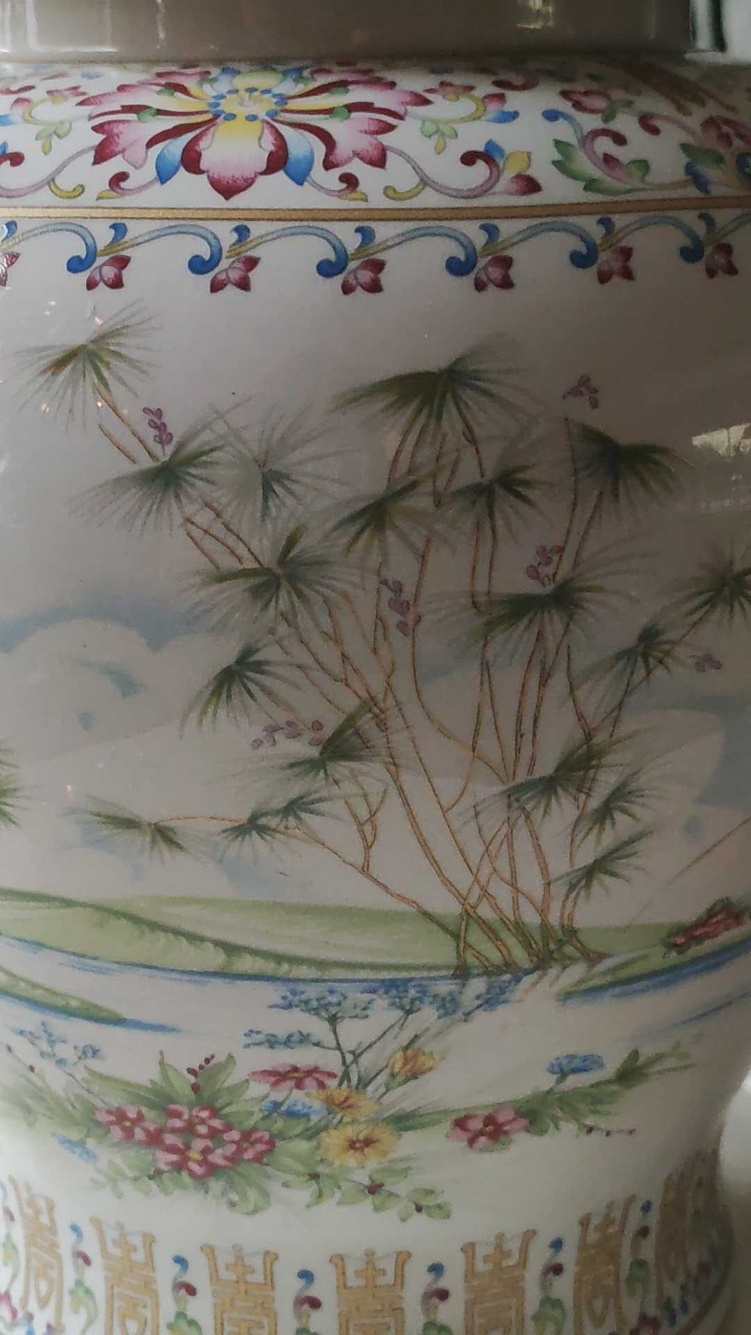 Vase with handcrafted Asian style porcelain lid