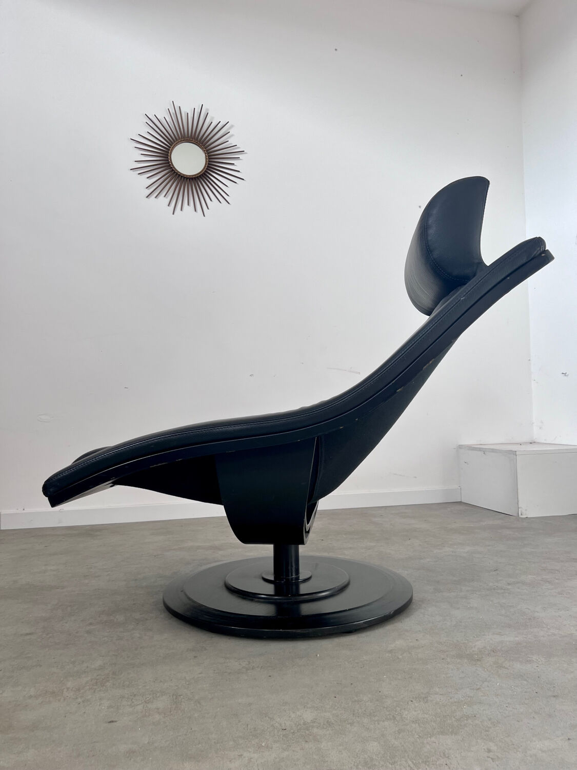 Ancien fauteuil cuir noir « move » design takashi okamura & erik marquardsen pour nelo années 1970 scandinave