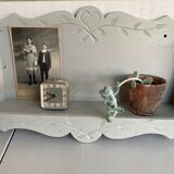 Scalloped wooden shelf