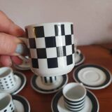 8 tasses à café en porcelaine blanche et noire motifs graphiques vintage 90's