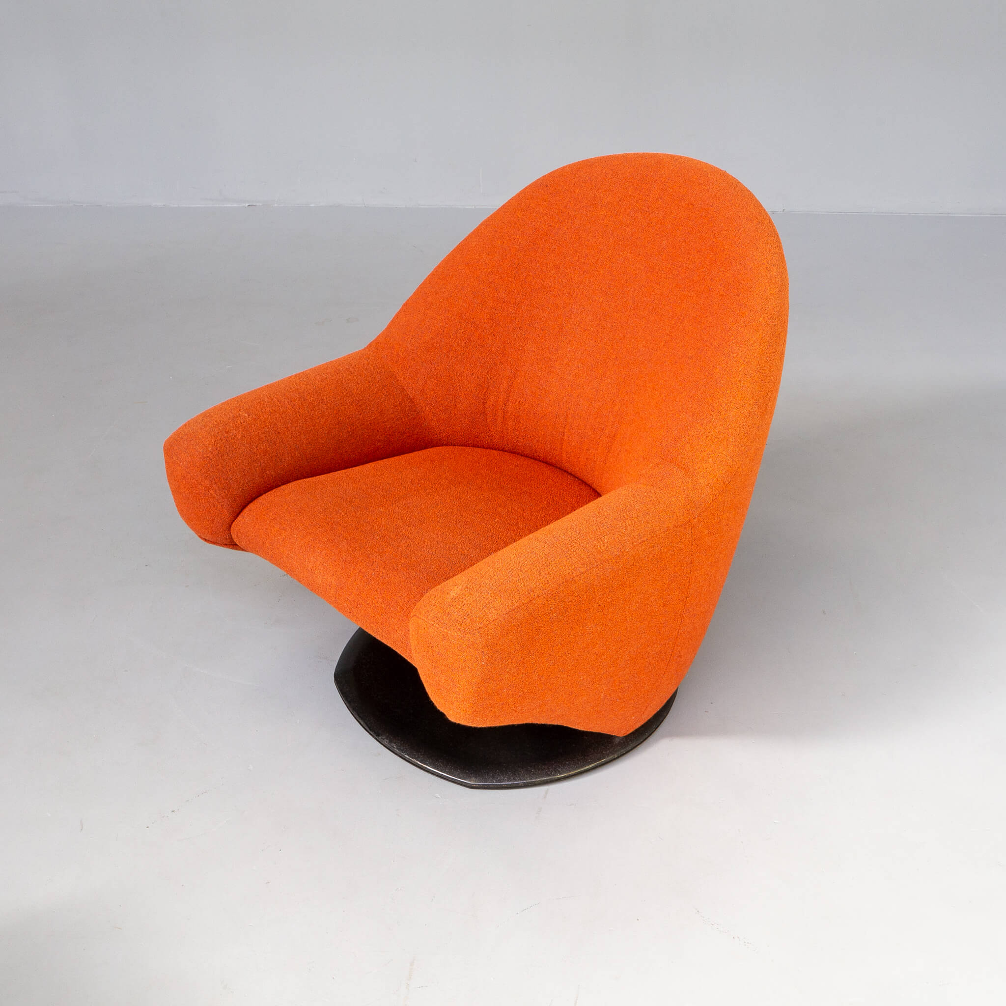 80s lounge fauteuil and ottoman for leolux
