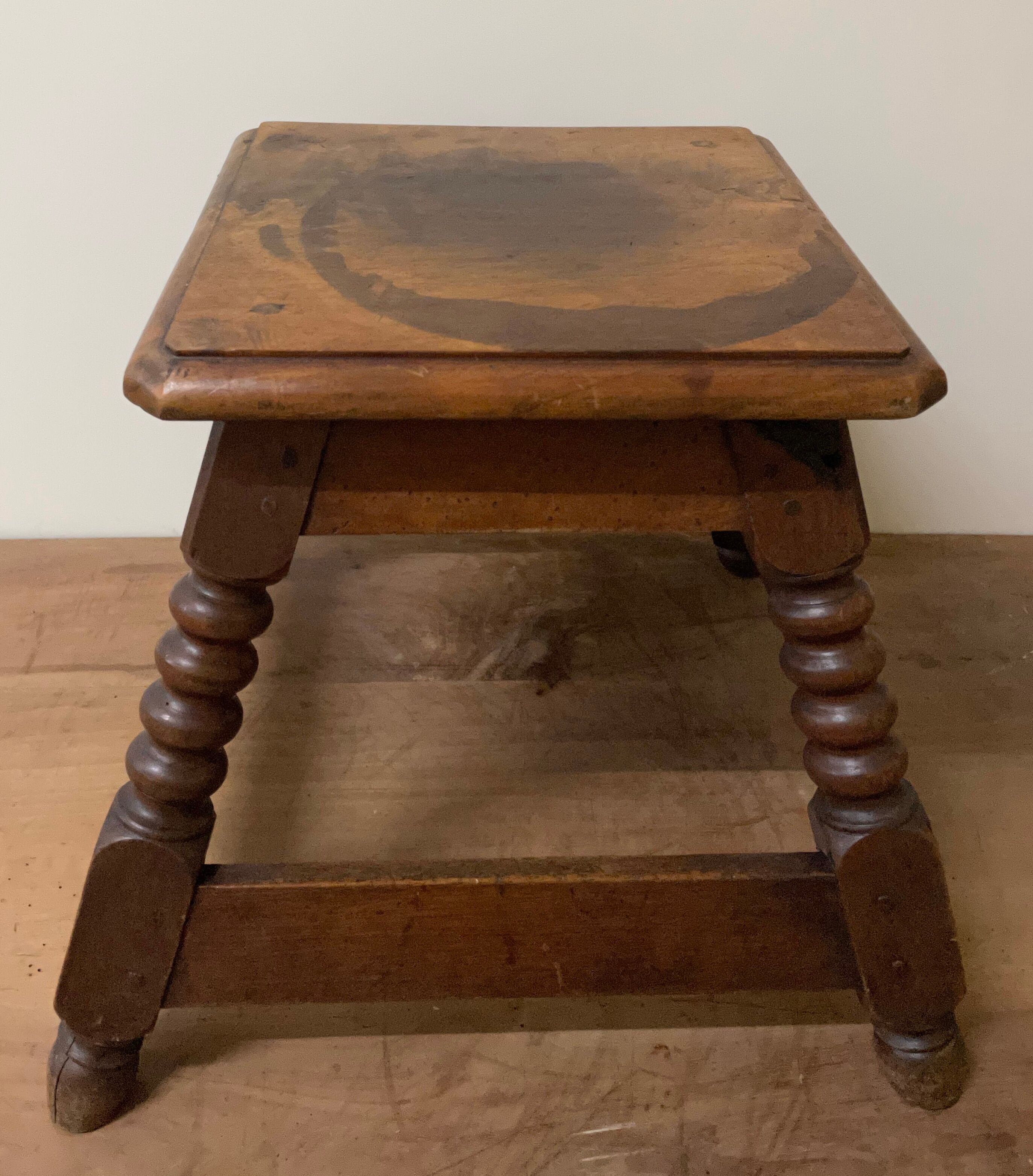 Walnut stool Louis XIII style nineteenth century