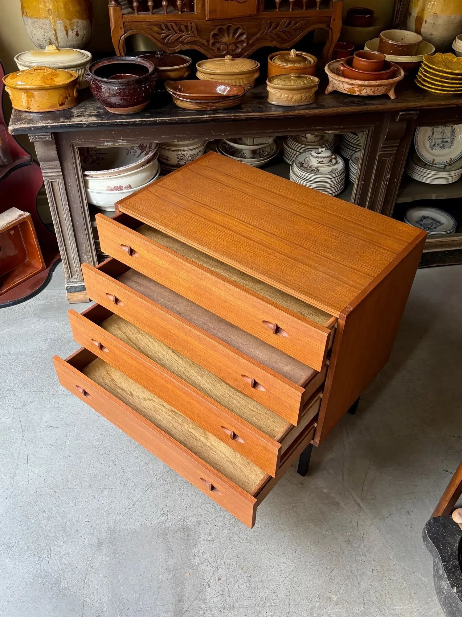Chest of drawers with 4 drawers in teak attributed to Henry Walter Klein.