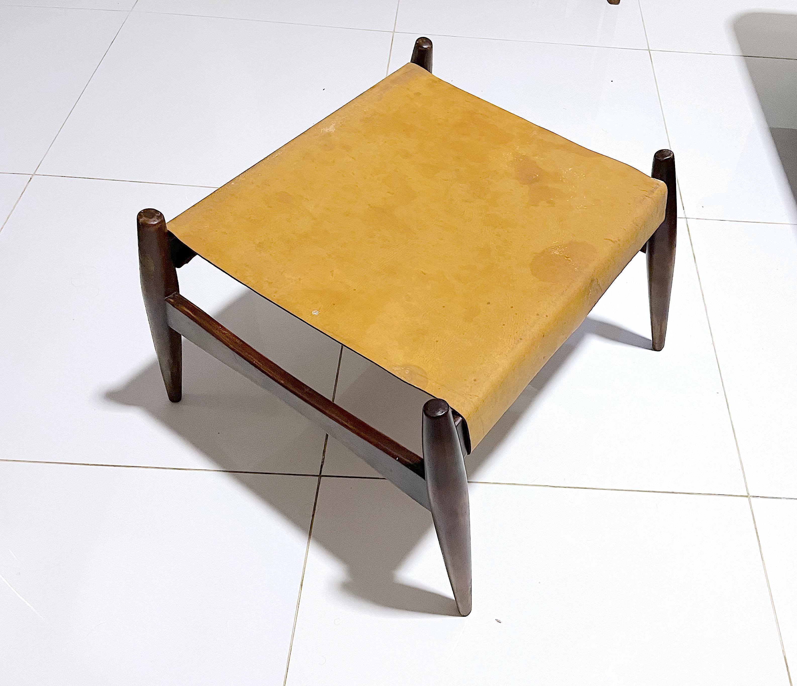Pair of Ottomans, Rosewood and leather, by Liceu Das Artes e Oficios, Brazil 1960