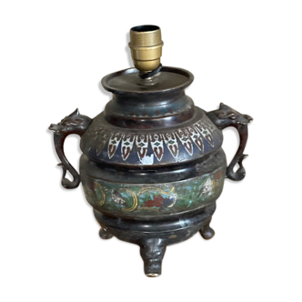 Bronze pot and cloisonné enamels mounted in lamp