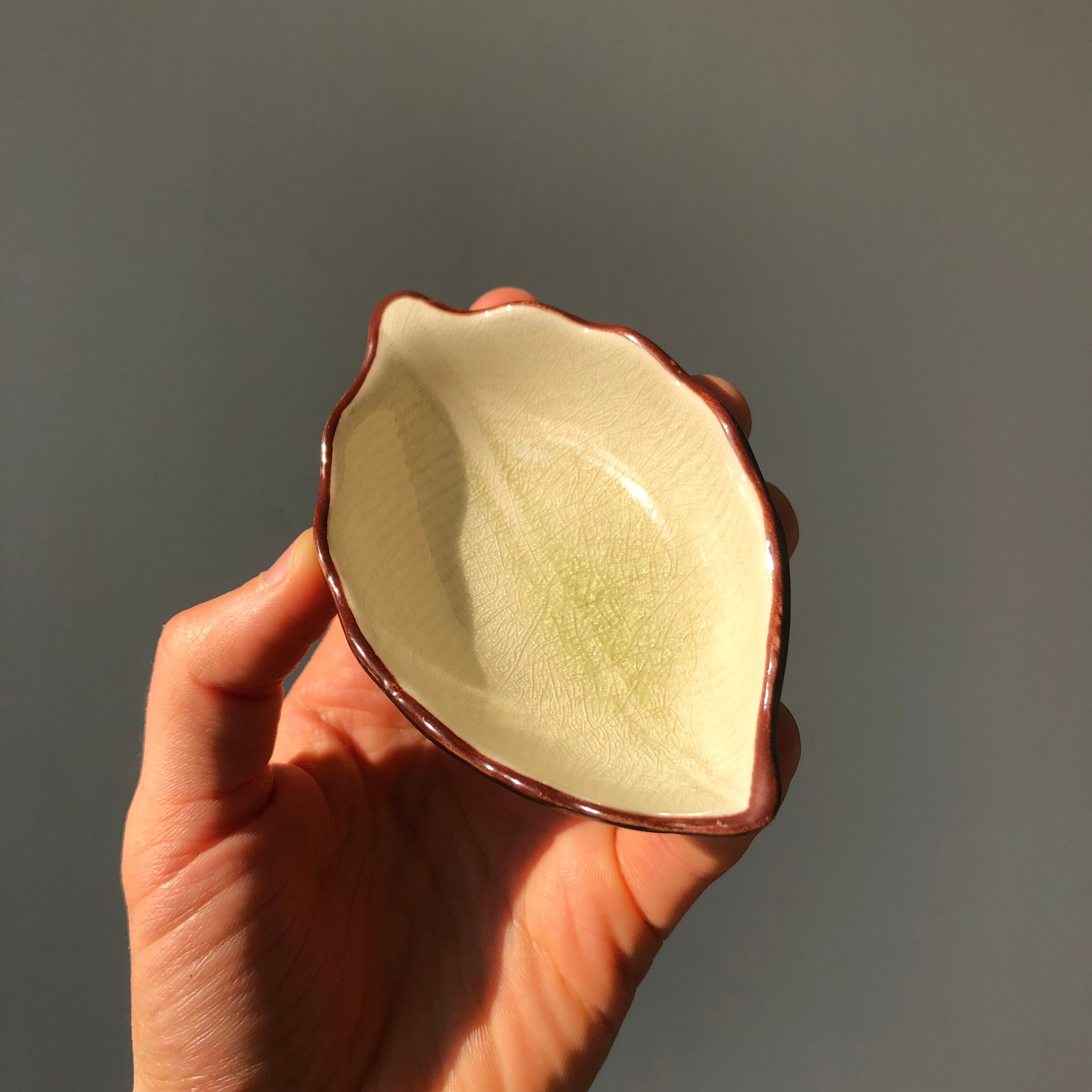 5 mini leaf-shaped ceramic ramekins, handmade, for sauces